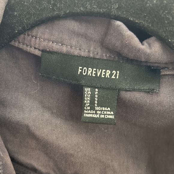 Beaded charcoal vest - Picture 3 of 5